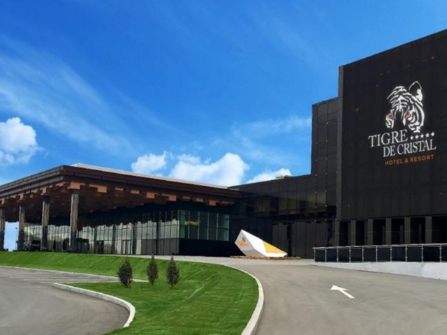 фото Tigre de Cristal Resort & Casino (Тигре де Кристал Резорт и Казино) изображение №2