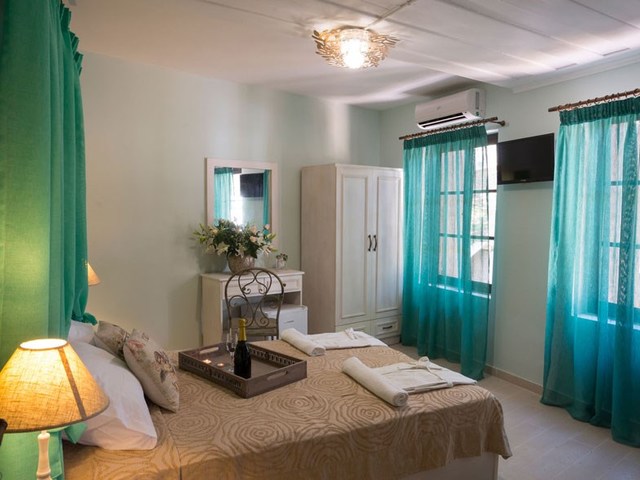 фотографии Elia Portou Rooms изображение №4