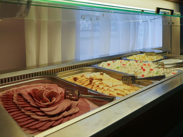 фото Город-отель Бархатные Сезоны, Спортивный Квартал (Gorod-Otel Barhatnye Sezony, Sportivniy Kvartal) изображение №42