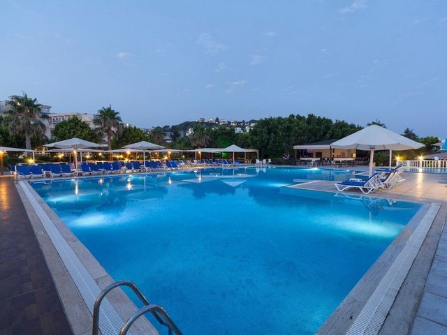 фотографии отеля Golden Age Yalikavak изображение №75