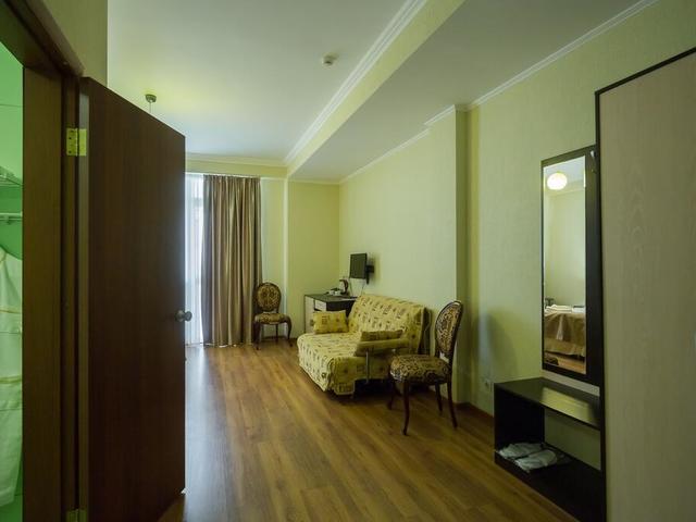 фото Green Hosta (Грин Хоста) изображение №14