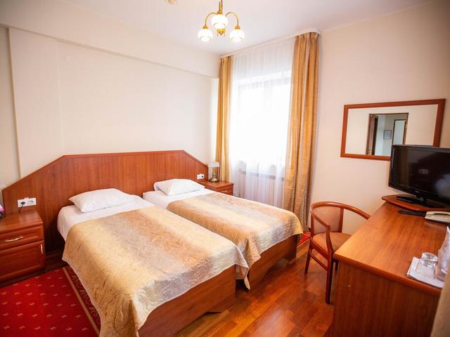 фото отеля 40-й меридиан Яхт-клуб (40-i Meridian yacht club) изображение №21