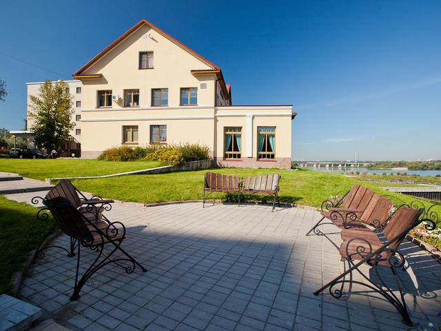 фото отеля 40-й меридиан Яхт-клуб (40-i Meridian yacht club) изображение №1