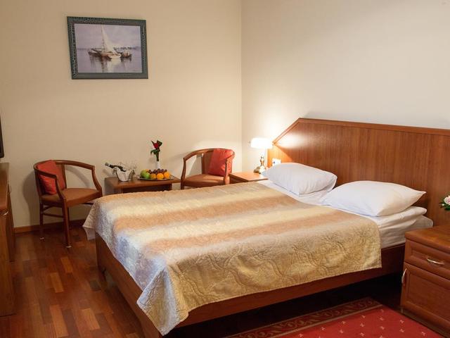 фотографии 40-й меридиан Яхт-клуб (40-i Meridian yacht club) изображение №16