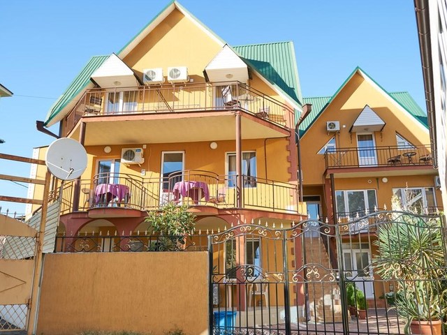 фото отеля Дом С Дельфинами (Dolphins House) изображение №1