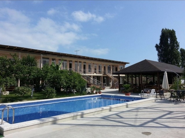 У Адама (U Adama)