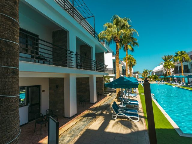 фотографии отеля La Rosa Waves Beach & Aqua Park (ex. Premium Beach Resort; Premium Seagull Resort) изображение №27