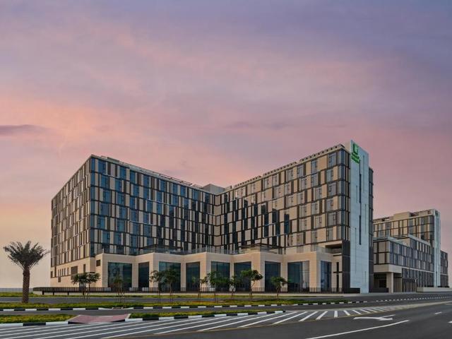 фото Holiday Inn Dubai Al-Maktoum Airport, An IHG Hotel изображение №14
