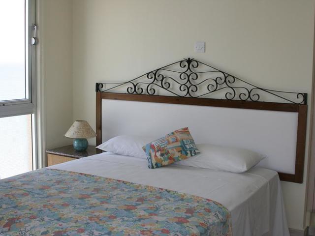 фото отеля Mackenzie Beach Hotel & Apartments изображение №9