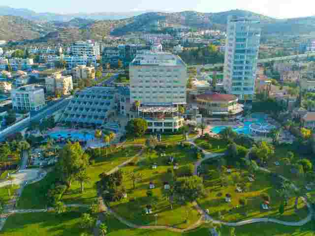 фотографии St. Raphael Resort изображение №72