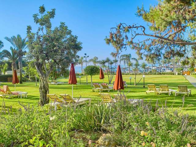 фотографии St. Raphael Resort изображение №56