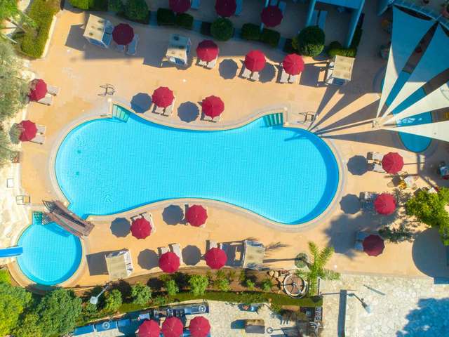 фото St. Raphael Resort изображение №46
