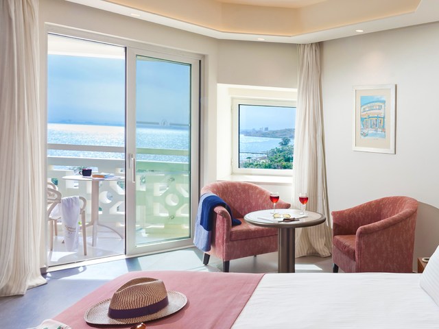 фото St. Raphael Resort изображение №6