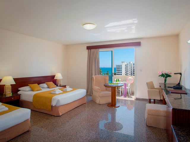 фото Kapetanios Limassol изображение №14