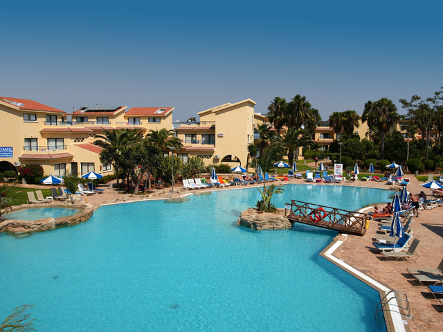 Makronisos Village