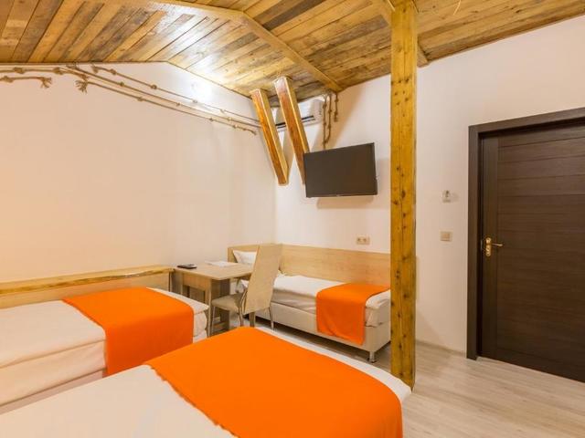 фото отеля Hotel Wood Street (ex. Na Pyatom Etazhe) изображение №5
