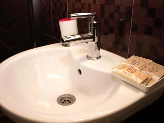 фото отеля Yellow Hotel (Йеллоу Хотел) изображение №25