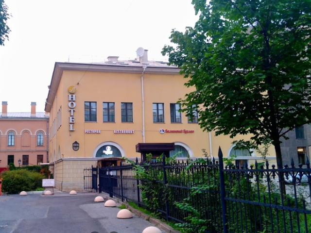 Hotel