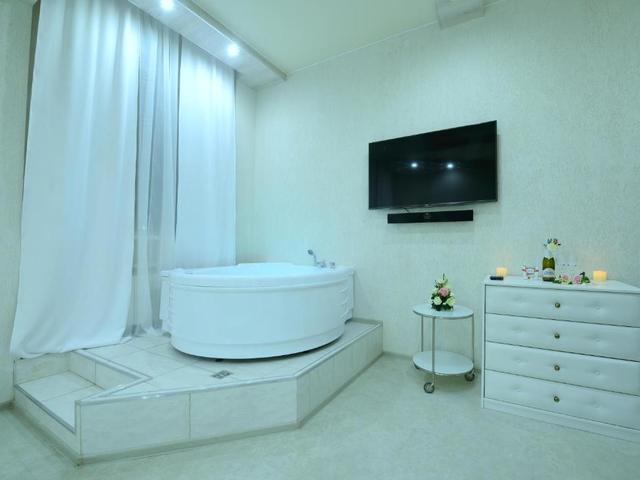 фотографии Алекс Отель На Просвещения (Aleks Hotel Na Prosveshcheniya)  изображение №12