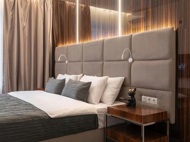 фото V Hotel & Rooftop Lounge (Ви Отель И Руфтоп Лаунж) изображение №30