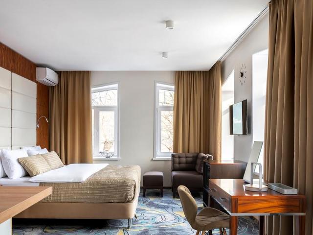 фотографии отеля V Hotel & Rooftop Lounge (Ви Отель И Руфтоп Лаунж) изображение №27