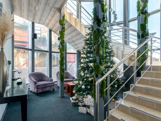 фото отеля V Hotel & Rooftop Lounge (Ви Отель И Руфтоп Лаунж) изображение №25