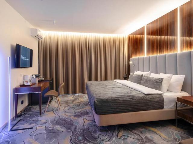 фотографии V Hotel & Rooftop Lounge (Ви Отель И Руфтоп Лаунж) изображение №12