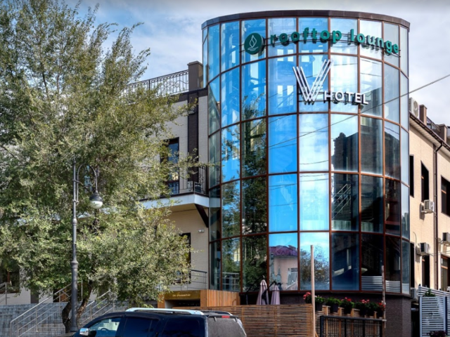 фото отеля V Hotel & Rooftop Lounge (Ви Отель И Руфтоп Лаунж) изображение №1