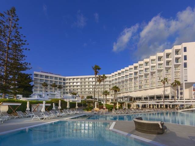 фото отеля Leonardo Plaza Cypria Maris Beach Hotel & Spa (ex. Cyprotel Cypria Maris) изображение №1