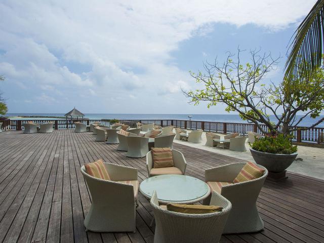 фото отеля Ellaidhoo Maldives by Cinnamon (ex. Chaaya Reef Ellaidhoo) изображение №9