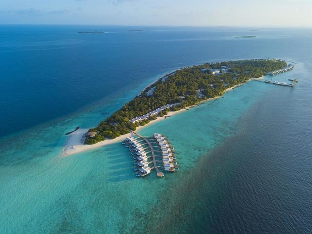 фото отеля Dhigali Maldives изображение №1