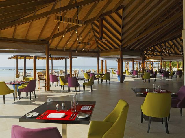 фото отеля Cinnamon Dhonveli Maldives (ex.Chaaya Island Dhonveli; Dhonveli Beach & Spa) изображение №9