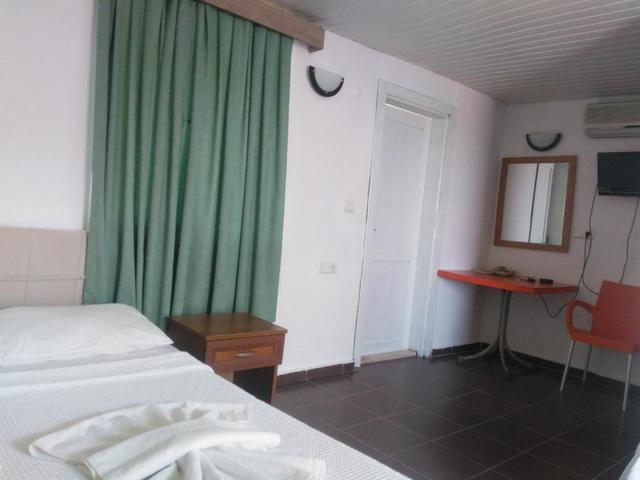 фото Ugur Beach изображение №34