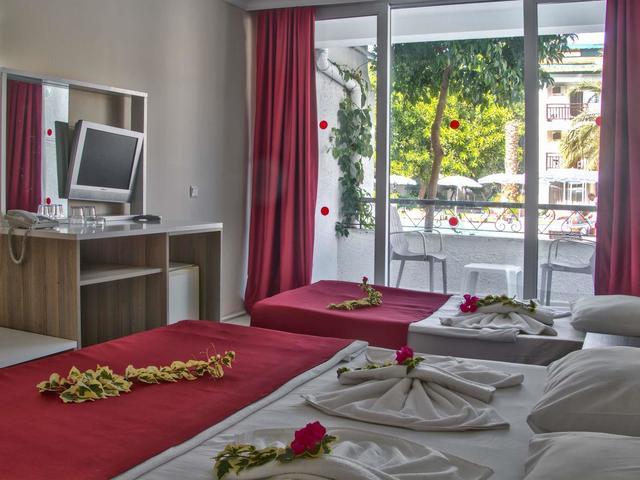 фотографии Ganita Holiday Village (ex. MCS Club Oasis Beach) изображение №12