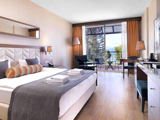 фото отеля Imperial Turkiz Resort (ex. Turkiz Resort; Queen’s Park Turkiz; Palmet Turkiz; Sensimar Turkiz Kemer Marina & Spa) изображение №37