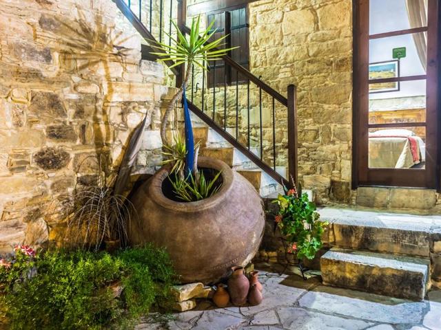 фото отеля Nikis House изображение №13