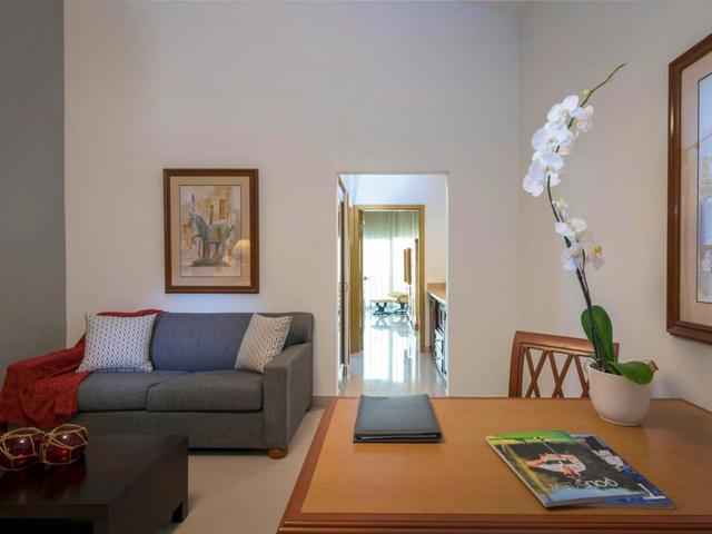фотографии отеля Hodelpa Garden Suites (ex. Embassy Suites by Hilton Los Marlins Hotel & Golf Resort) изображение №3