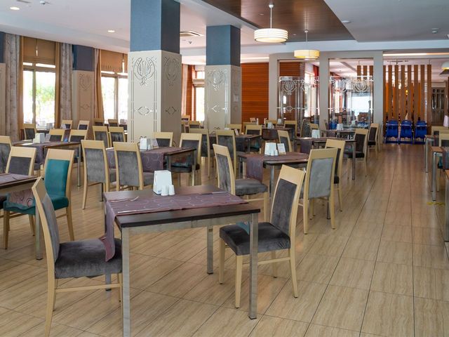 фото Port Side Resort изображение №30