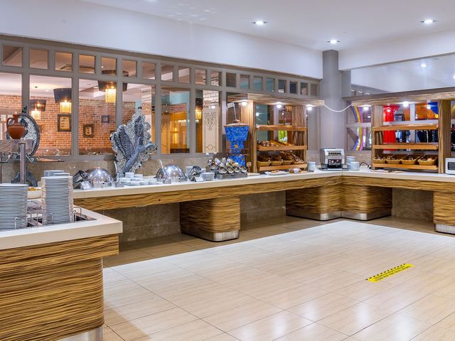 фото отеля Port Side Resort изображение №29