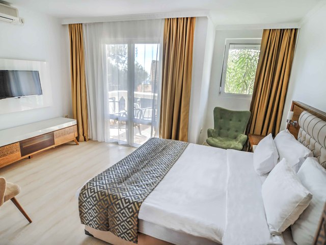 фото Apartments 110 (Ex. Guest House Adrovic) изображение №2
