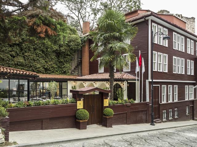 Ishak Pasa Palace by Signature