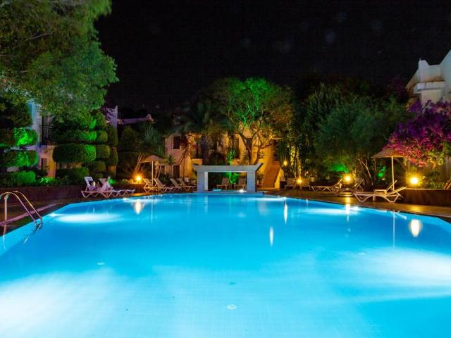 фотографии отеля Flora изображение №19