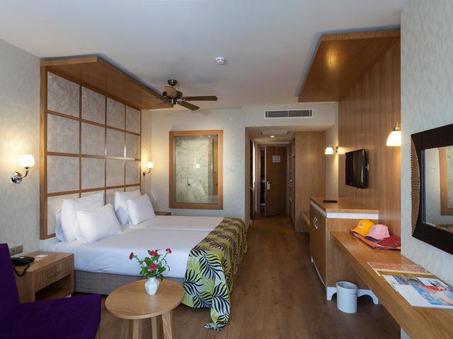 фото Defne Defnem изображение №18