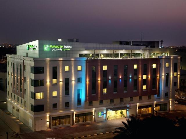 фото Holiday Inn Express Dubai Safa Park изображение №18