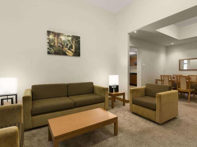 фото Ramada Hotel & Suites by Wyndham Ajman изображение №22