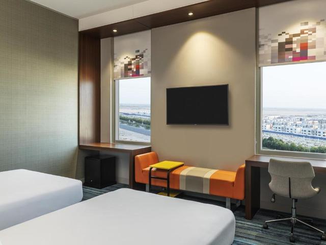 фотографии Aloft Dubai South изображение №12
