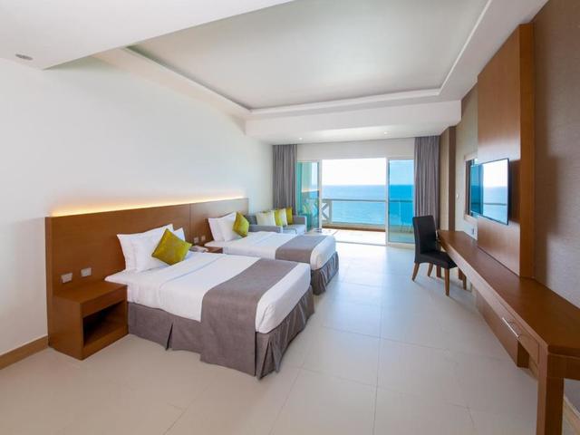 фото Ramada by Wyndham Beach Hotel Ajman (ex. Landmark Suites Ajman; Coral Suites) изображение №30