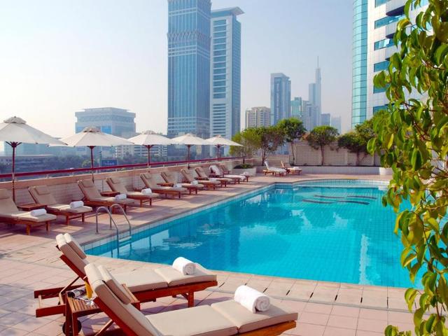 http://Millennium%20Plaza%20Downtown%20(ex.%20Crowne%20Plaza%20Dubai%20Sheikh%20Zayed%20Road)