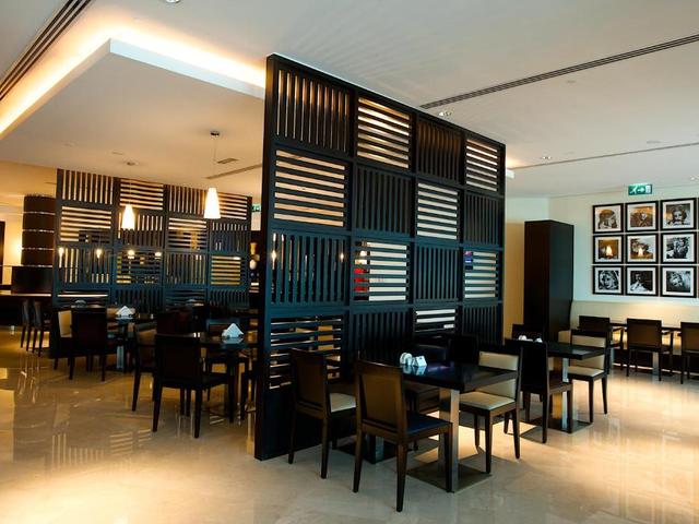 фото Holiday Inn Express Dubai Airport изображение №26