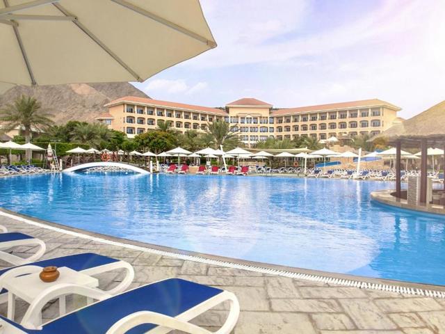 фото отеля Fujairah Rotana Resort & Spa изображение №1